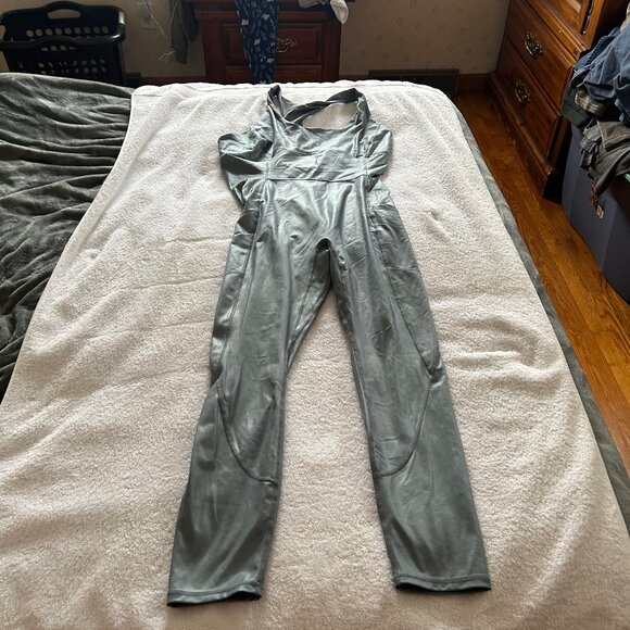 Fabletics Pants - Fabletics motion 365 jumpsuit size XL color is Stormcloud